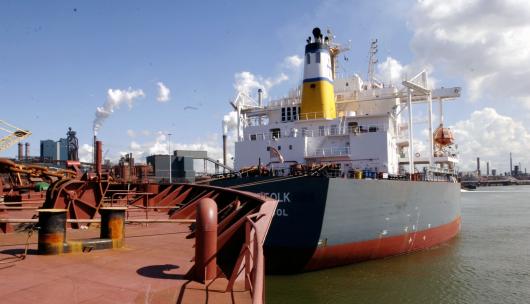 Schip aan kade Schip aan kade
